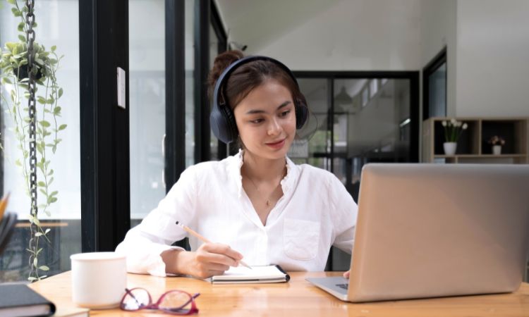 ¿Cuáles son las ventajas de estudiar una maestría en línea?